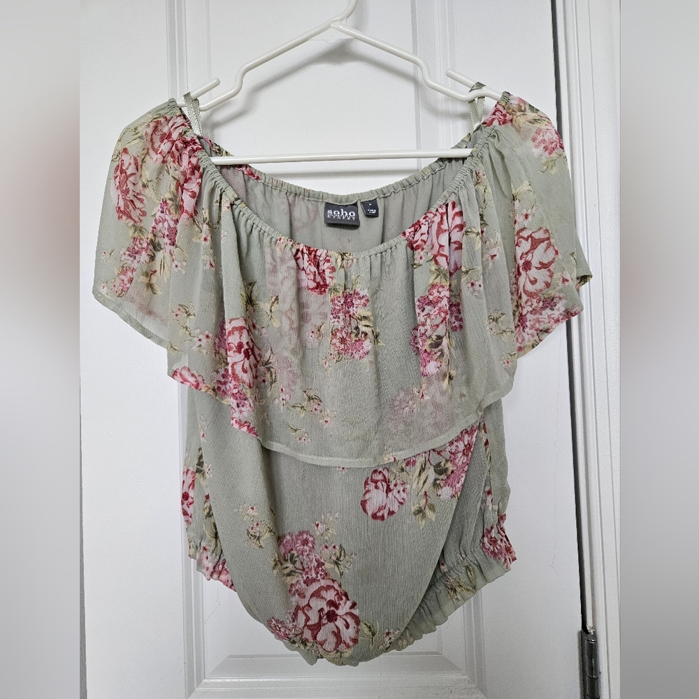 Soho Ruffled Floral Blouse - Sage and Rose